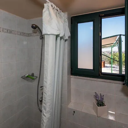 Villa View Mountain Temenia