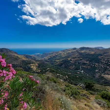 Villa View Mountain Temenia