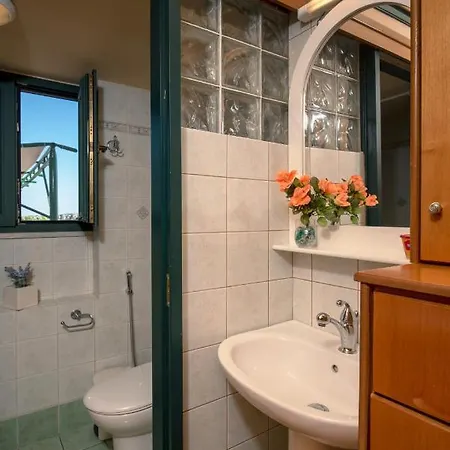 Villa View Mountain Temenia